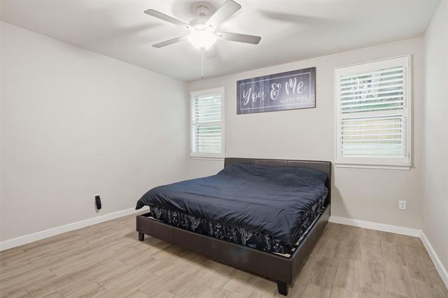 511 Taylor DR, Horseshoe Bay, TX 78657