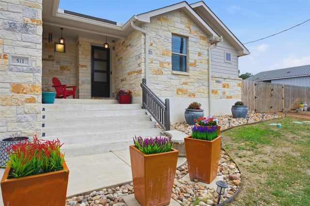 511 Taylor DR, Horseshoe Bay, TX 78657