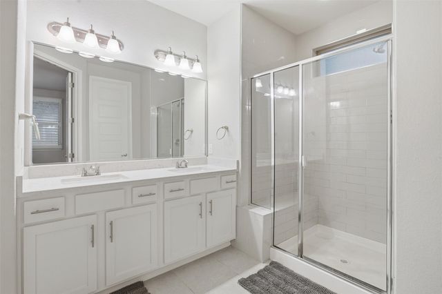 511 Taylor DR, Horseshoe Bay, TX 78657