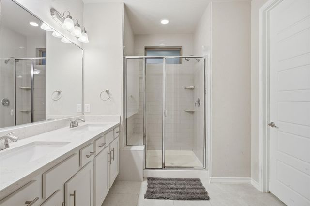 511 Taylor DR, Horseshoe Bay, TX 78657