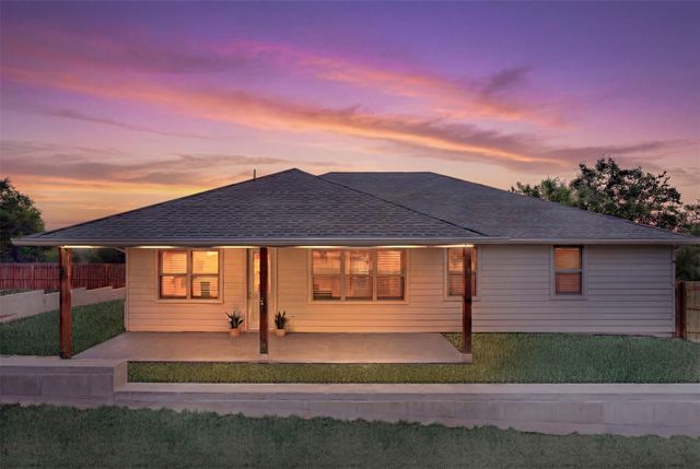 511 Taylor DR, Horseshoe Bay, TX 78657