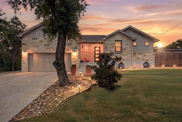 511 Taylor DR, Horseshoe Bay, TX 78657