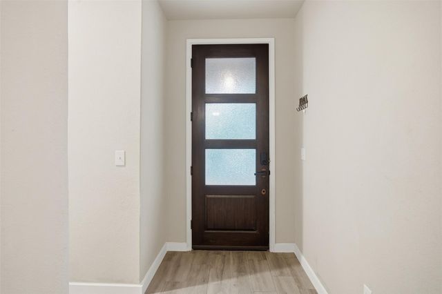 511 Taylor DR, Horseshoe Bay, TX 78657