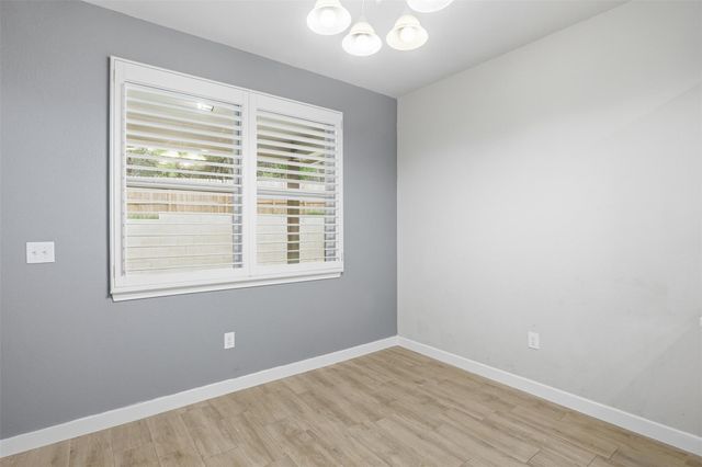 511 Taylor DR, Horseshoe Bay, TX 78657