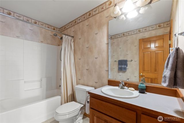 1013 Mallard Lane, Camano Island, WA 98282