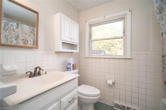 813 Robinhood Road, Reidsville, NC 27320
