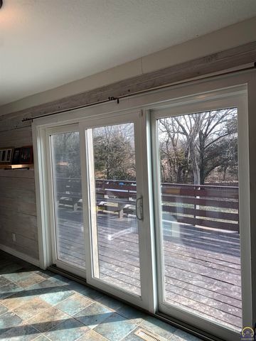 1767 Road 190, Emporia, KS 66801