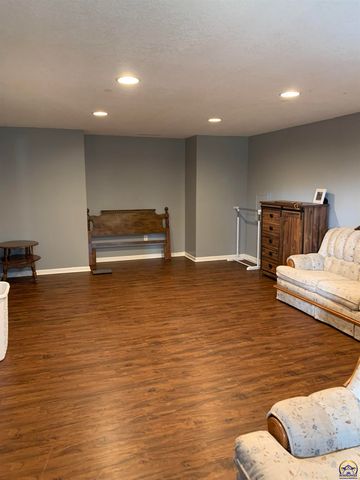 1767 Road 190, Emporia, KS 66801