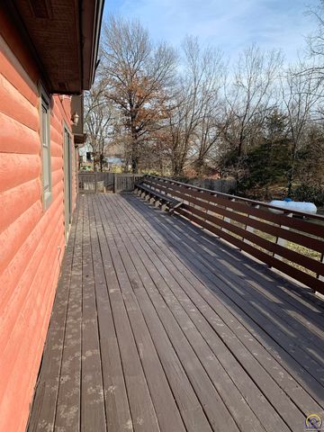 1767 Road 190, Emporia, KS 66801