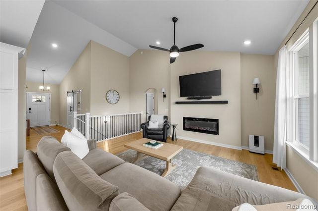 2169 Dabate Drive, Howell, MI 48843