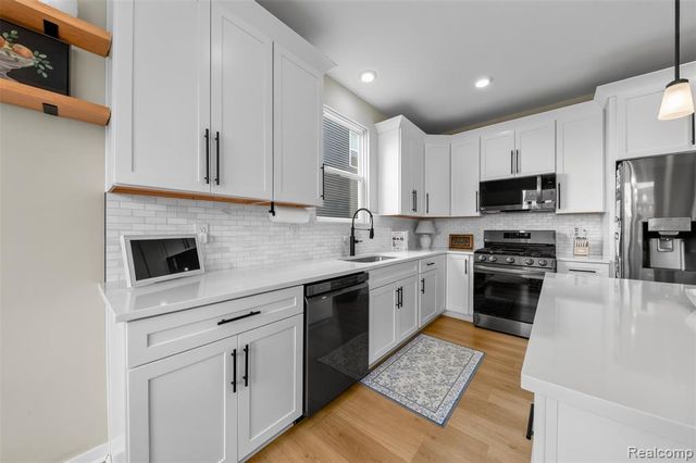 2169 Dabate Drive, Howell, MI 48843