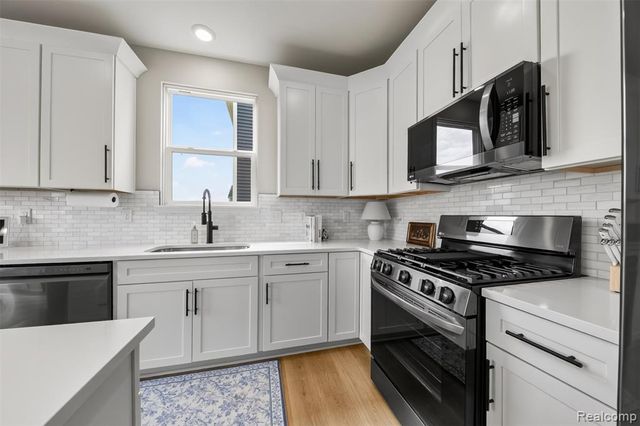 2169 Dabate Drive, Howell, MI 48843
