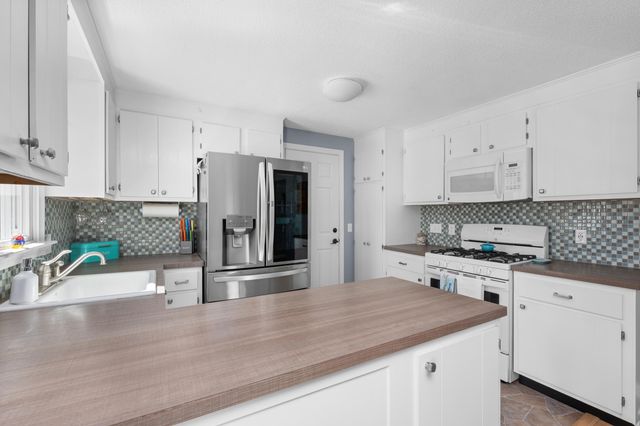37 Glenwood Drive, Harwich, MA 02645