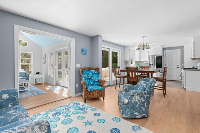 37 Glenwood Drive, Harwich, MA 02645