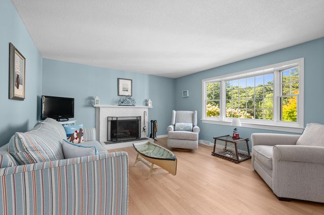 37 Glenwood Drive, Harwich, MA 02645