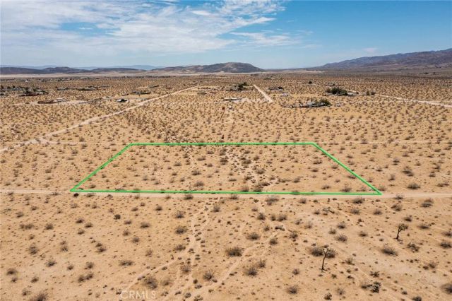 5589 Sutton, Joshua Tree, CA 92252