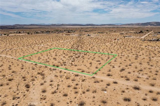 5589 Sutton, Joshua Tree, CA 92252