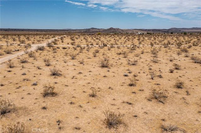 5589 Sutton, Joshua Tree, CA 92252