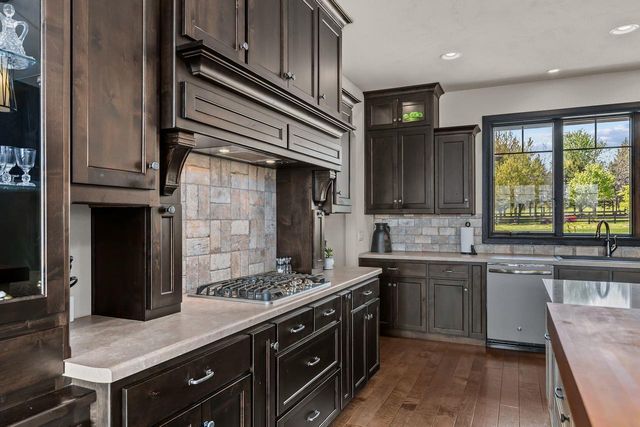 W3642 EQUESTRIAN TRAIL, Freedom, WI 54913