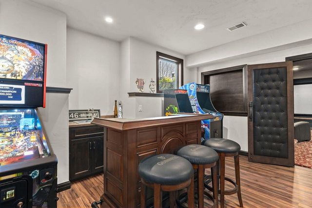 W3642 EQUESTRIAN TRAIL, Freedom, WI 54913