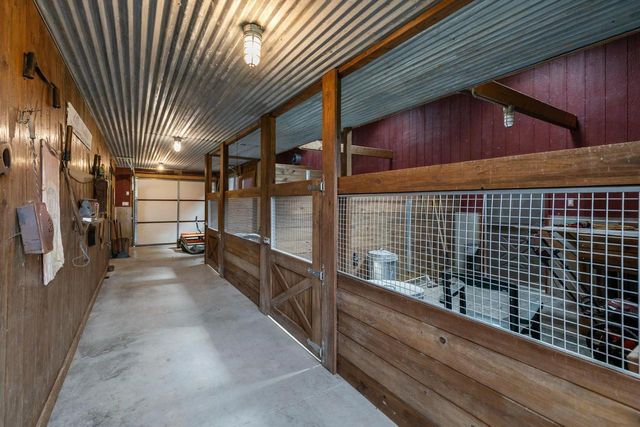 W3642 EQUESTRIAN TRAIL, Freedom, WI 54913