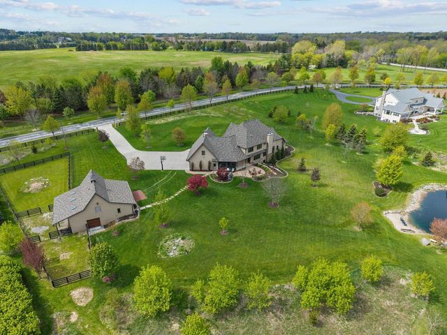 W3642 EQUESTRIAN TRAIL, Freedom, WI 54913