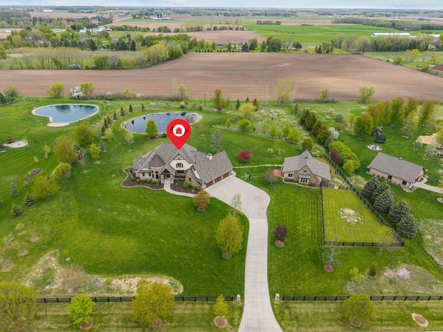 W3642 EQUESTRIAN TRAIL, Freedom, WI 54913