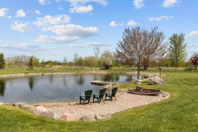 W3642 EQUESTRIAN TRAIL, Freedom, WI 54913