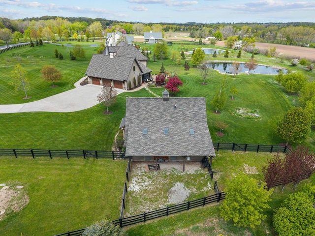 W3642 EQUESTRIAN TRAIL, Freedom, WI 54913