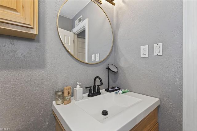 517 King George RD, Virginia Beach, VA 23462