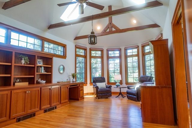 58 Scarsdale Rd, Dennis, MA 02638