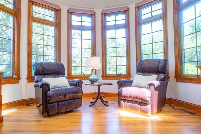 58 Scarsdale Rd, Dennis, MA 02638