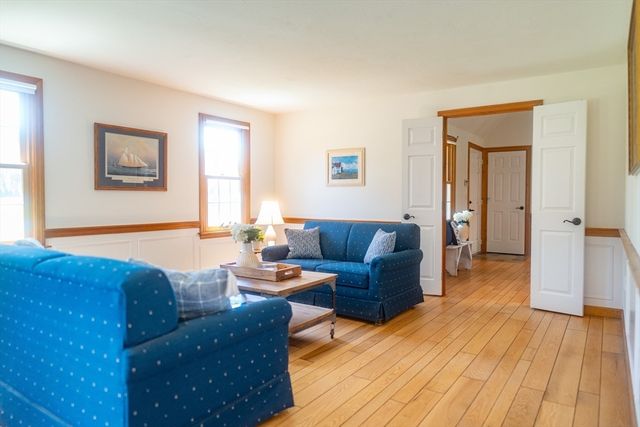 58 Scarsdale Rd, Dennis, MA 02638