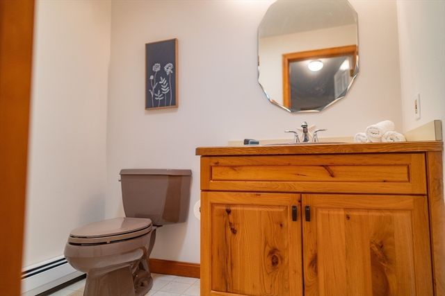 58 Scarsdale Rd, Dennis, MA 02638