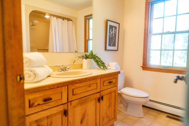 58 Scarsdale Rd, Dennis, MA 02638