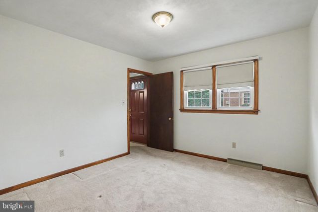 113 GRANT DR, Hanover, PA 17331