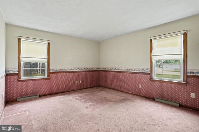 113 GRANT DR, Hanover, PA 17331