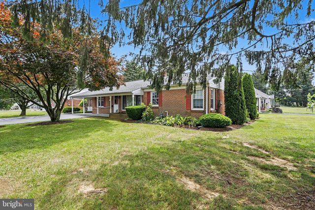 113 GRANT DR, Hanover, PA 17331