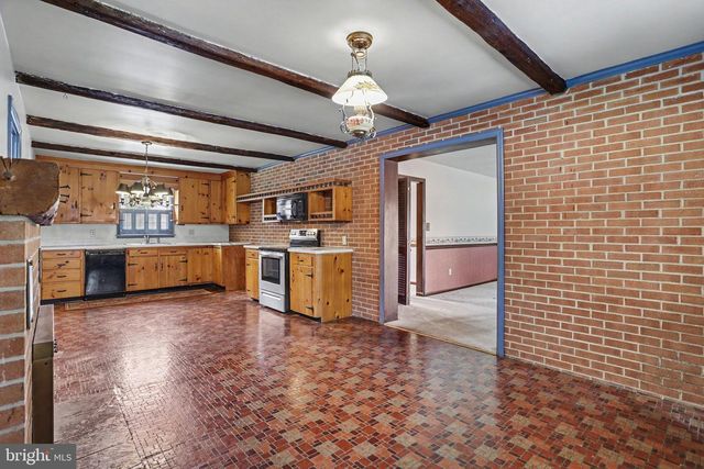 113 GRANT DR, Hanover, PA 17331