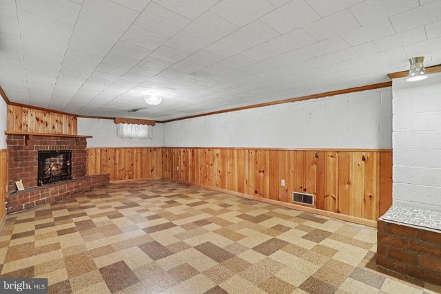 113 GRANT DR, Hanover, PA 17331