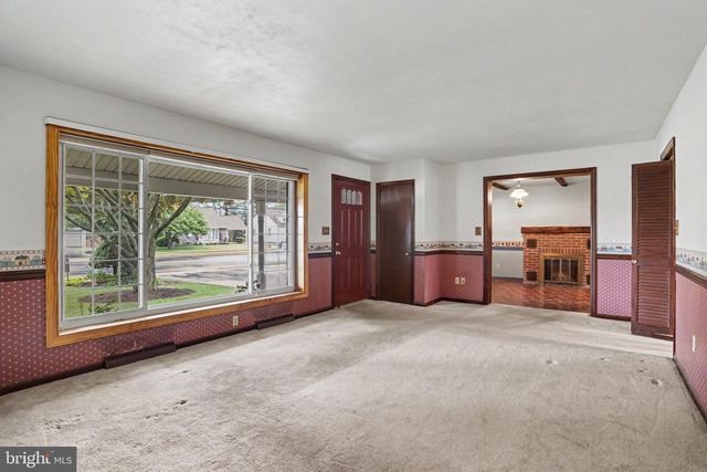 113 GRANT DR, Hanover, PA 17331