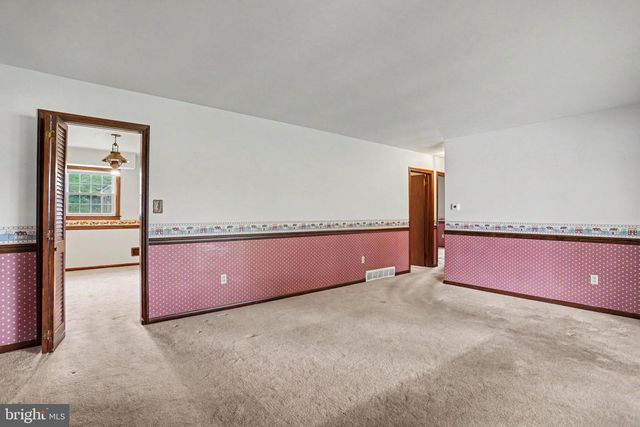 113 GRANT DR, Hanover, PA 17331