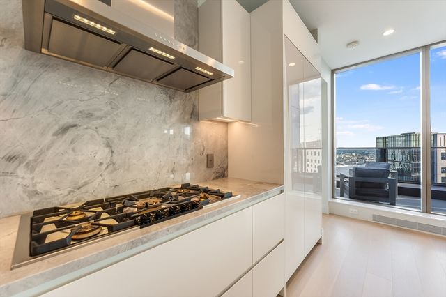 135 Seaport Blvd PH3B, Boston, MA 02210