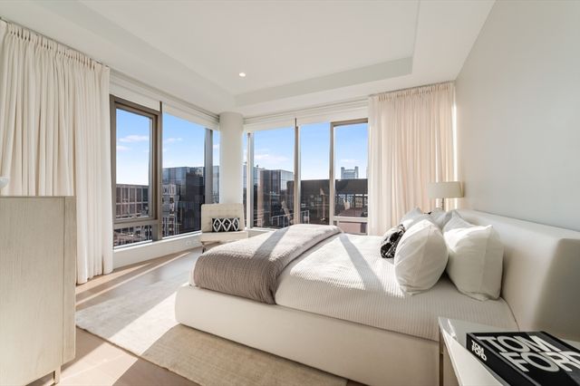 135 Seaport Blvd PH3B, Boston, MA 02210