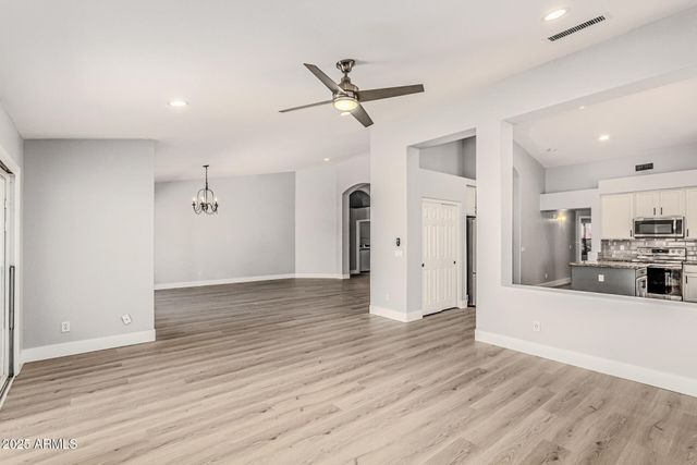 6410 W BUCKSKIN Trail, Phoenix, AZ 85083