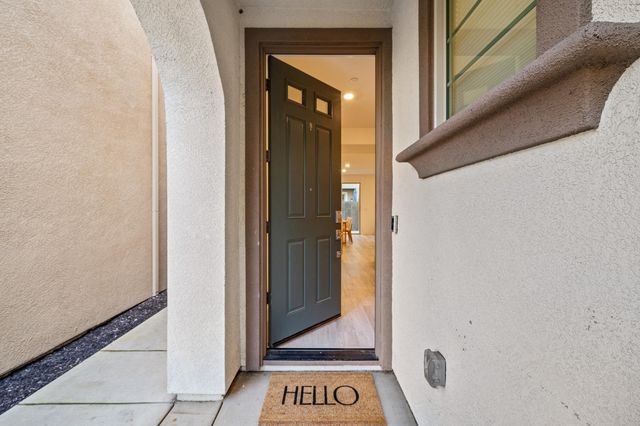 10523 Tenor Way, Elk Grove, CA 95757