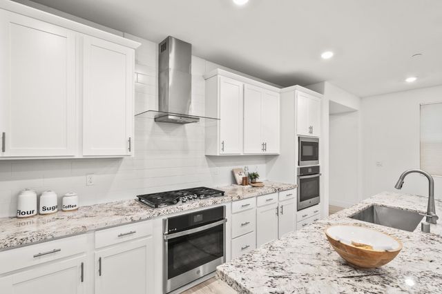 10523 Tenor Way, Elk Grove, CA 95757