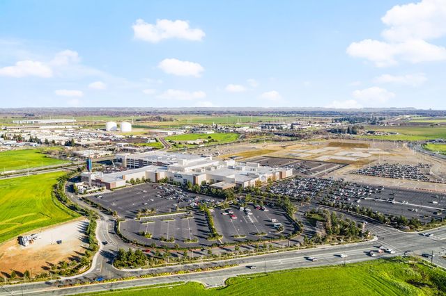 10523 Tenor Way, Elk Grove, CA 95757