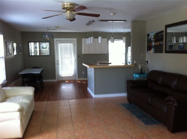 4033 Cambray Drive, Fayetteville, AR 72703