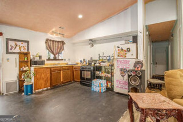 10359 Briarbay Loop, Jonesboro, GA 30238